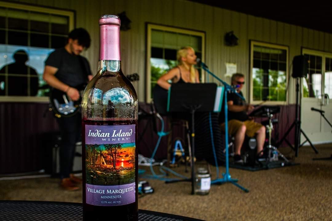 Read more about the article Angel Val @ Indian Island winery